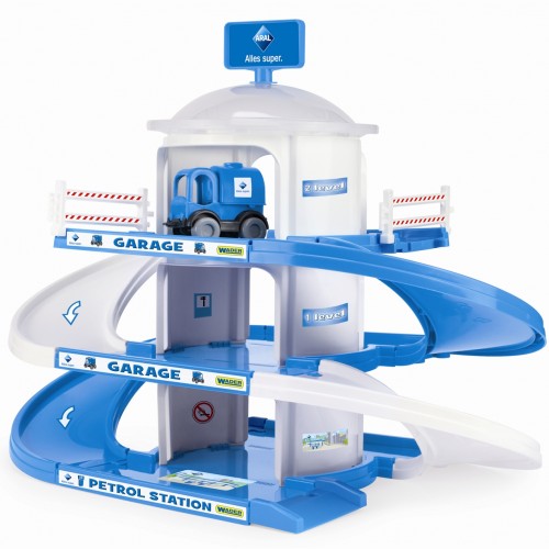 Multi-level parking/garage - 3 levels - total length 3 m
